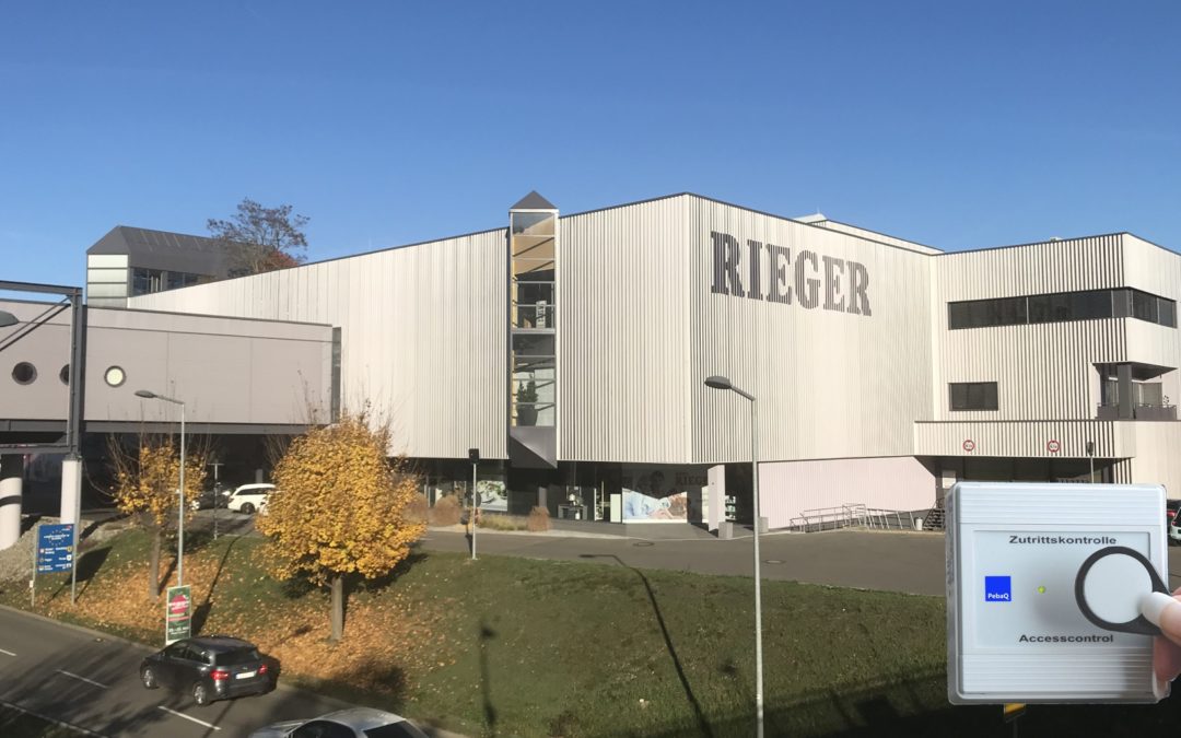 zentrale Zugangssteuerung bei Möbel-Rieger